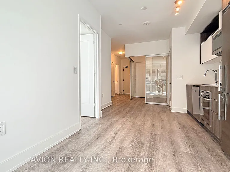 60 Princess St #205 — Photo 2