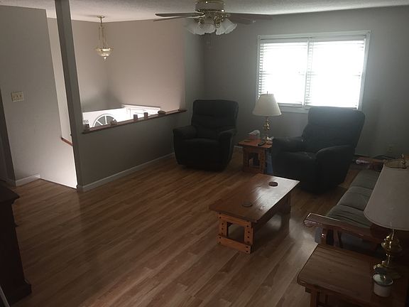 4th image of 334 Willow Bend Dr