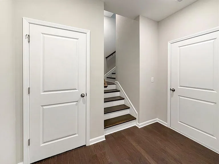381 Northaven Ave — Photo 32
