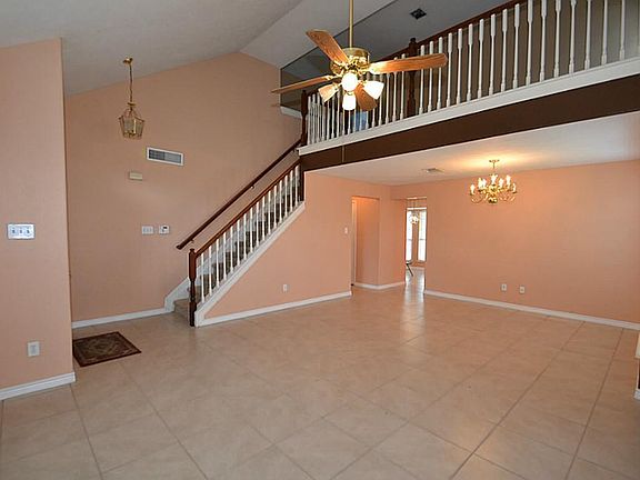 5th image of 13815 Wheatbridge Dr