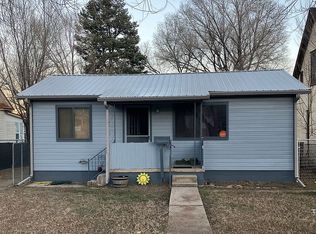 637 S 3rd St, Raton, NM 87740