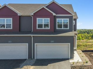 6719 Bluestem Way, Excelsior, MN 55331