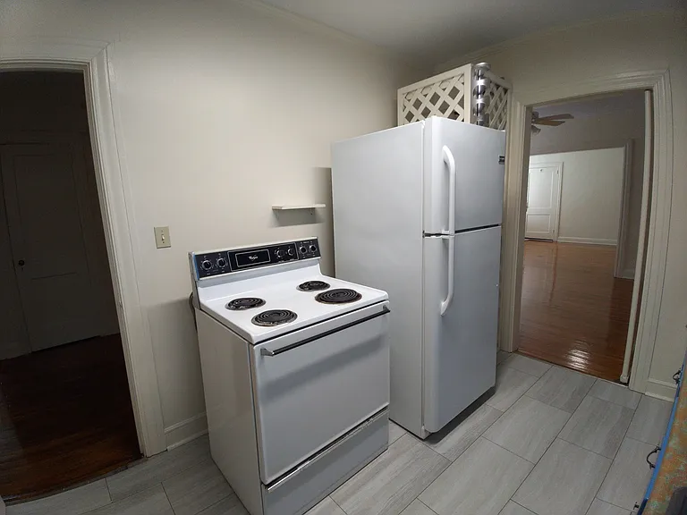 200 E Montgomery St — Photo 2