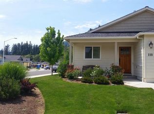110 Westbrook Dr, Rogue River, OR