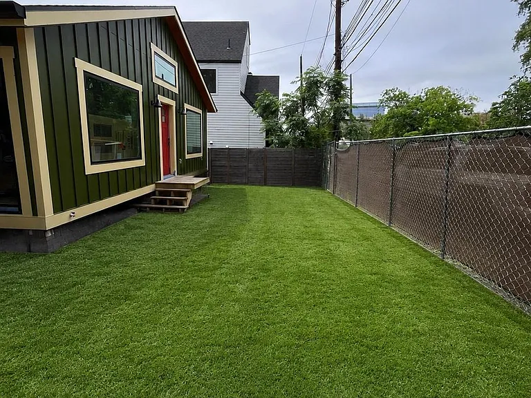 908 E 13th St #3 — Photo 8