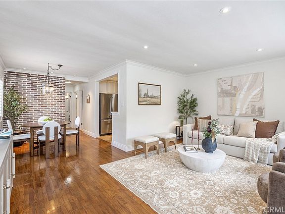2nd image of 608 Rosecrans Ave