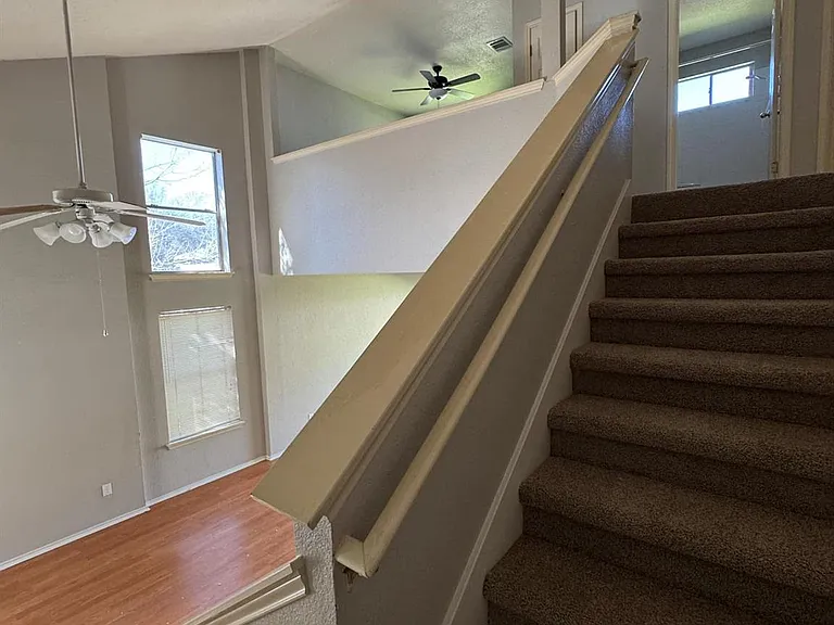 8901 Vigen Cir — Photo 12