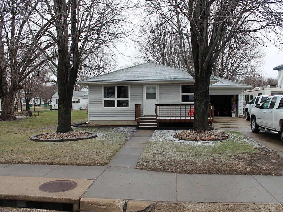 1st image of 708 Okoboji Ave