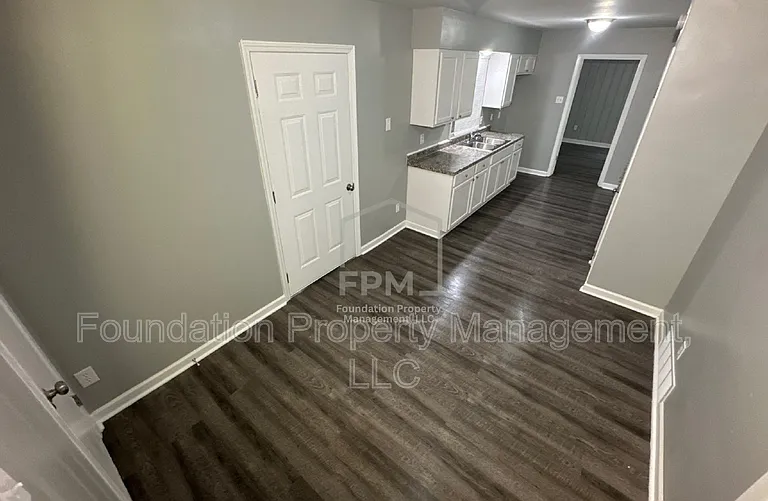 1617 Haywood Ave — Photo 5
