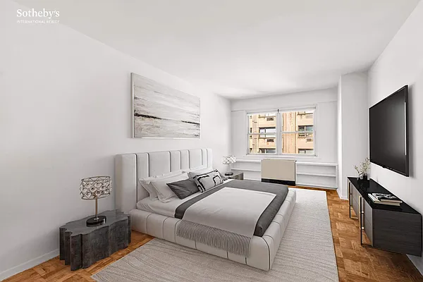 Sold by Sotheby's International Realty | media 9