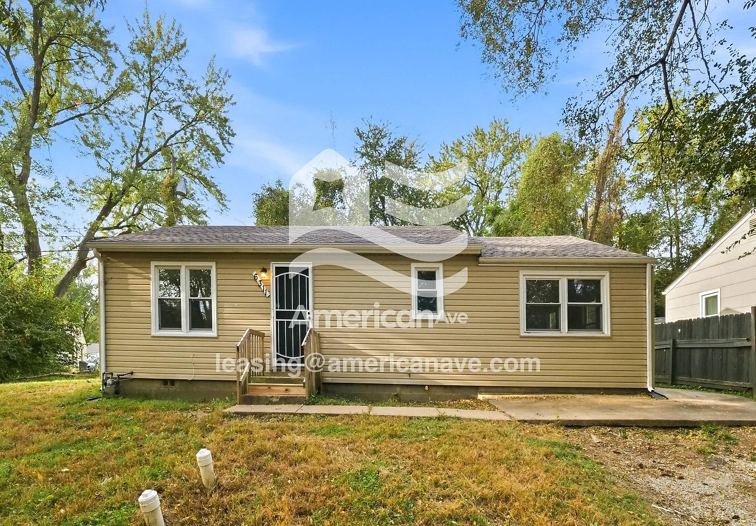 3 bed, 1.0 bath, 1032 sqft, $1,397 — Photo 1
