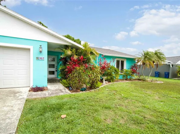 907 69th St NW, Bradenton, FL 34209