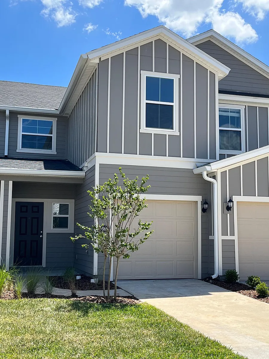 Building Photo - 9866 Fiddleback Ln