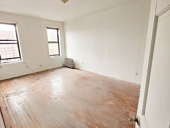 2nd image of 3560 Olinville Ave APT 5L