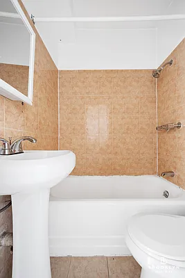 Rented by Brooklyn High Rise LLC | media 24