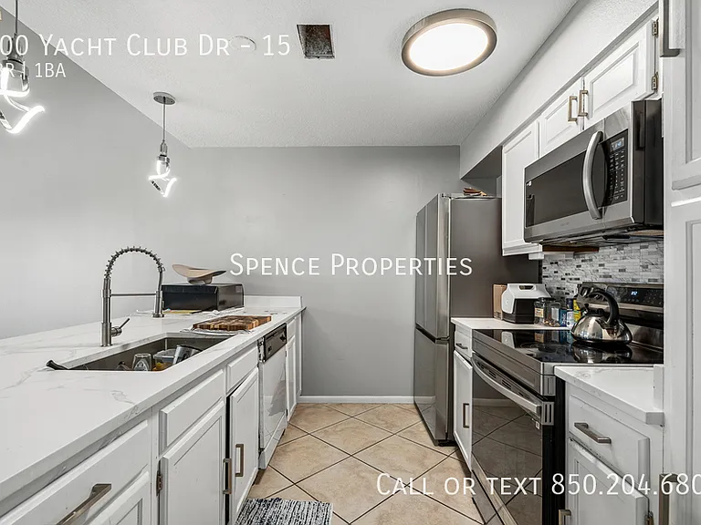 300 Yacht Club Dr #15 — Photo 12