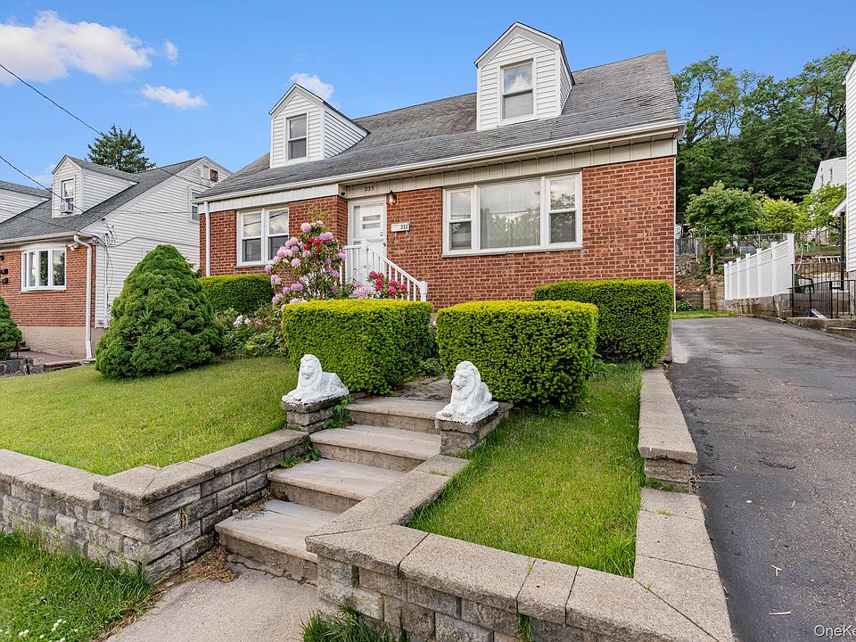 1st image of 233 Woodland Avenue