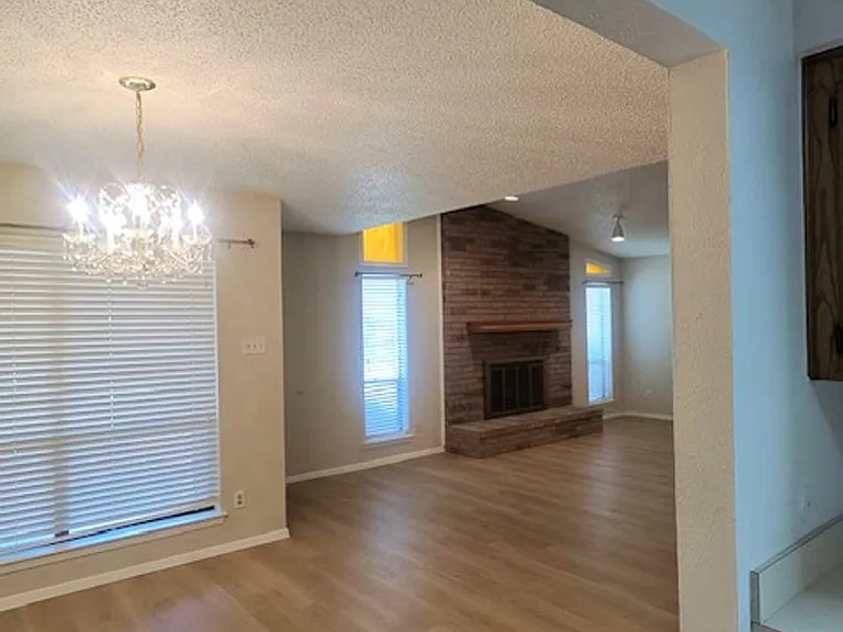 2317 Garden Park Ct — Photo 2