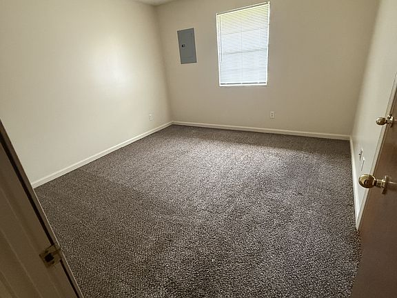 5th image of 100A Ruth Cv