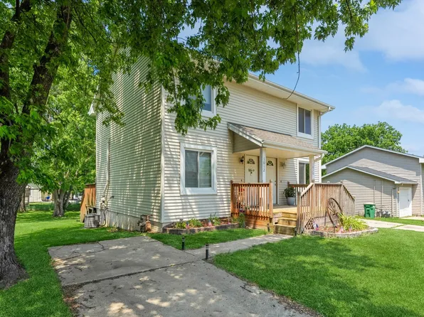 1010 W 1st Ave, Indianola, IA 50125