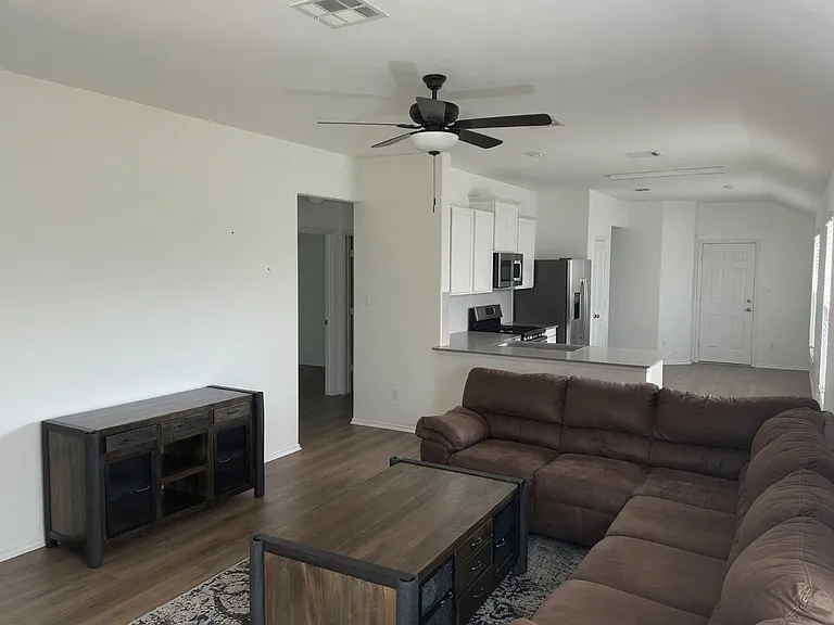 121 Rowdy Yates Way — Photo 8