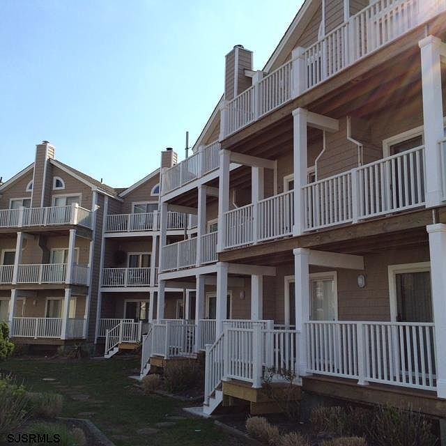 1st image of 3602 Waterview Blvd #6