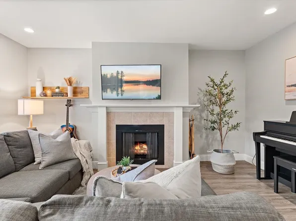 9204 McBride St, Langley, BC V1M 0C8