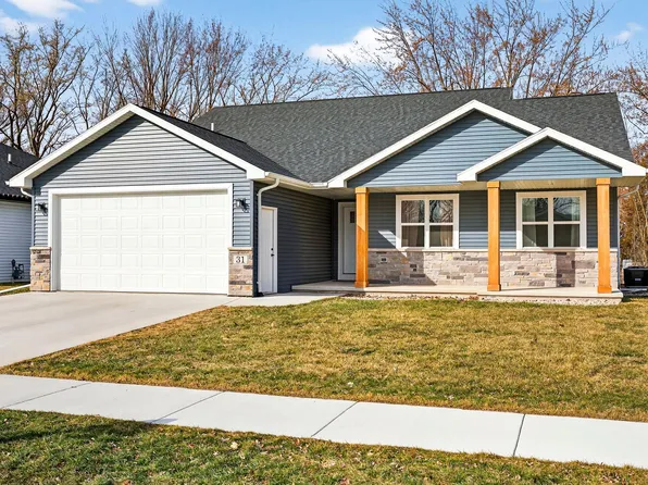 31 Ash Grove Pl, Kaukauna, WI 54130