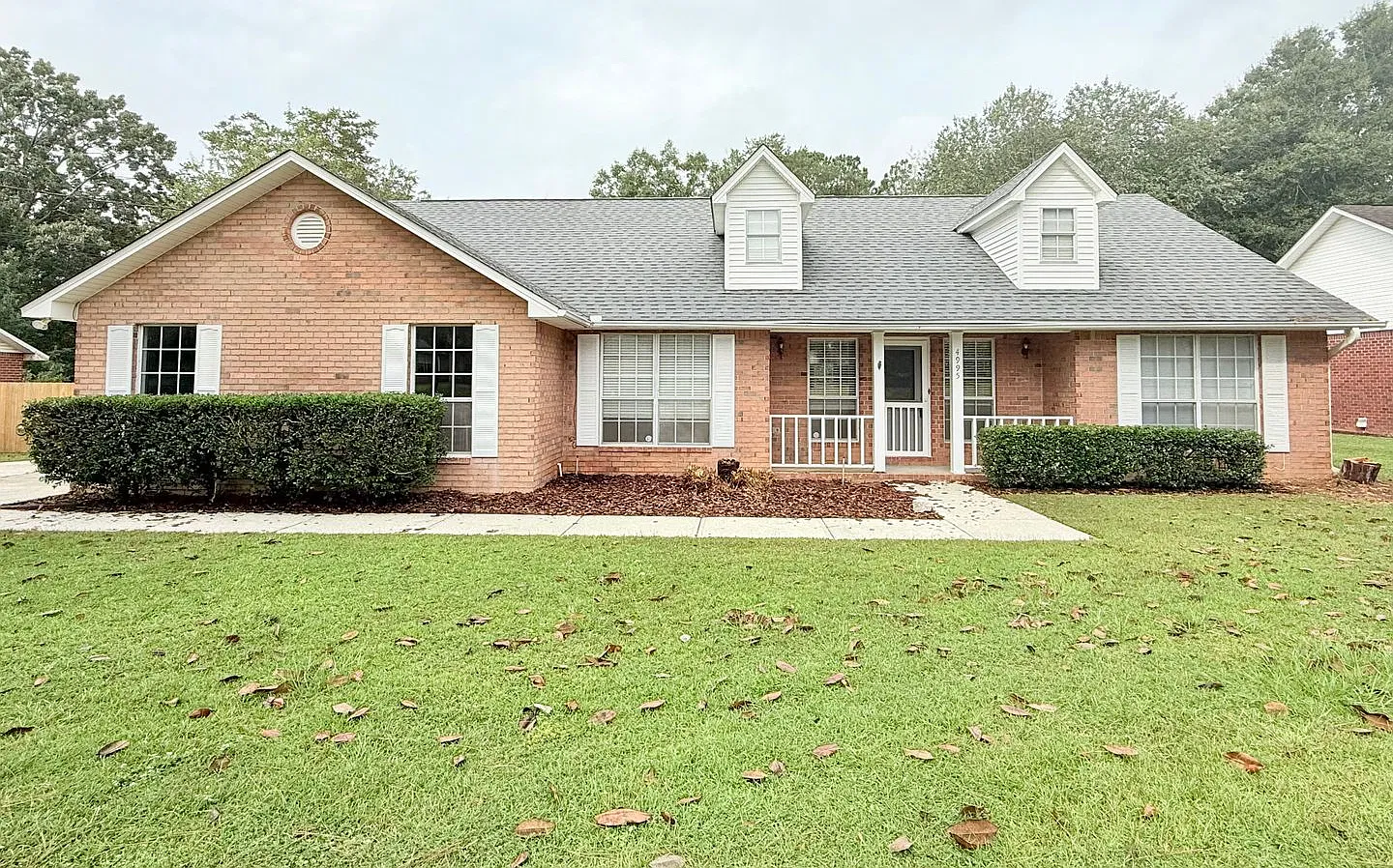 Spacious 4-Bedroom Home - Woodbine Springs — Photo 1
