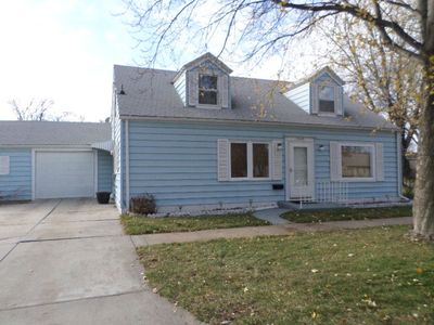 1320 N Cedar St, Grand Island, NE, 68801