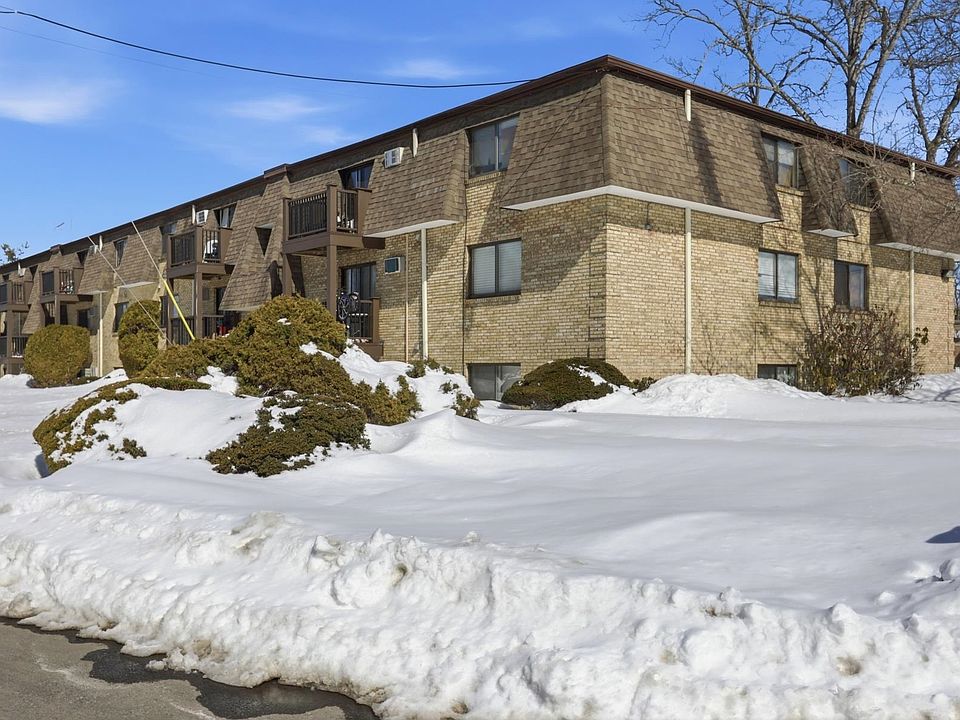 1st image of 13 Tiffany Road #12