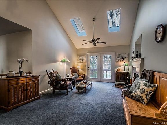 2nd image of 56 Dibble Hollow Ln #56