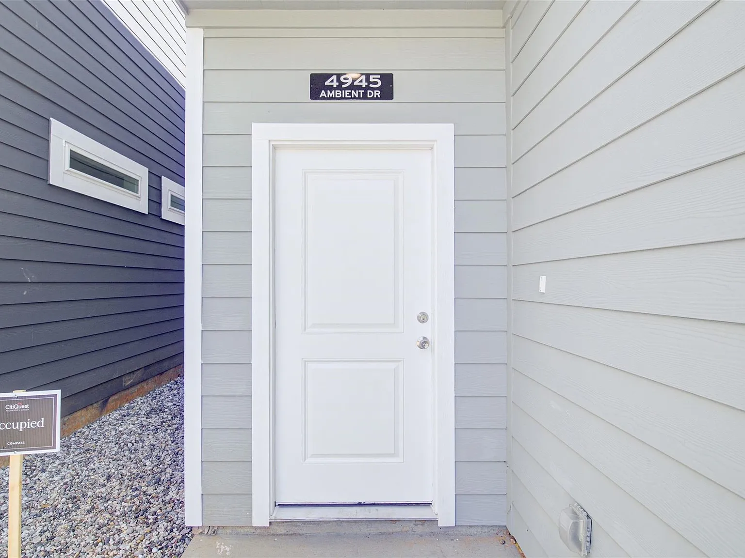 3 bed, 2.5 bath, 1274 sqft, $1,750 — Photo 3