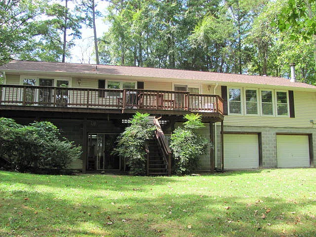 3 bed, 2.0 bath, $2,000 — Photo 2