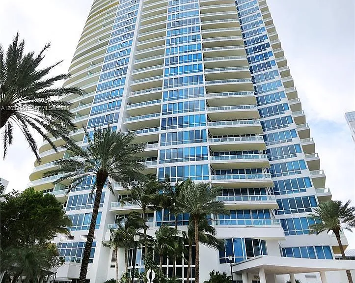 100 S Pointe Dr #601 — Photo 23