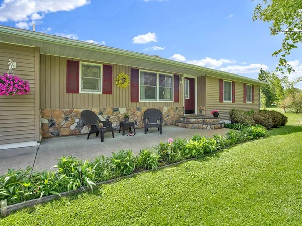 867 Pickle Hill Rd, Mansfield, PA 16933