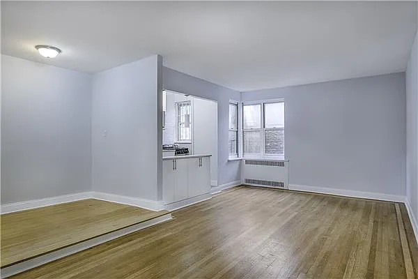 Rented by Century 21 Metropolitan | media 28