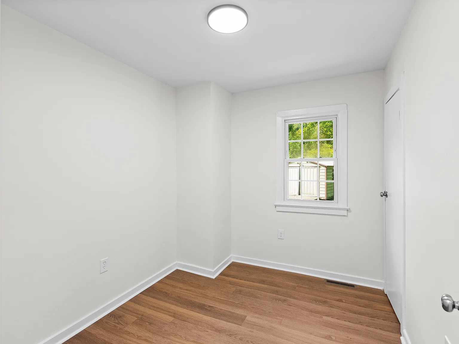 3 bed, 720 sqft, $1,400 — Photo 4