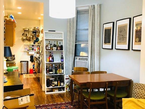 4th image of 796 President St APT 2r