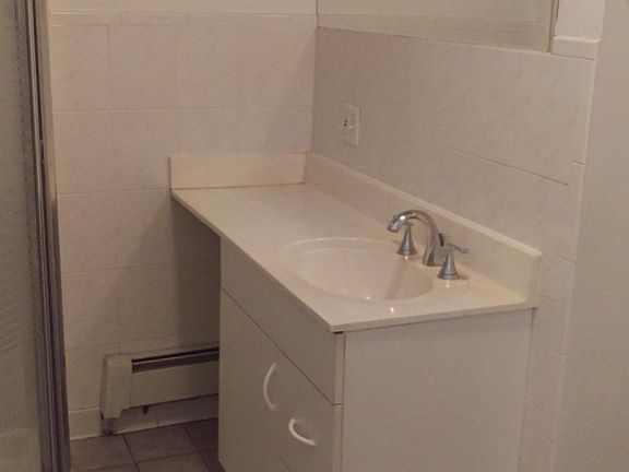 5th image of 934 W Newport Ave APT 2