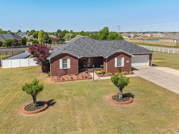 25977 Henry Clay Dr, Madison, AL 35756