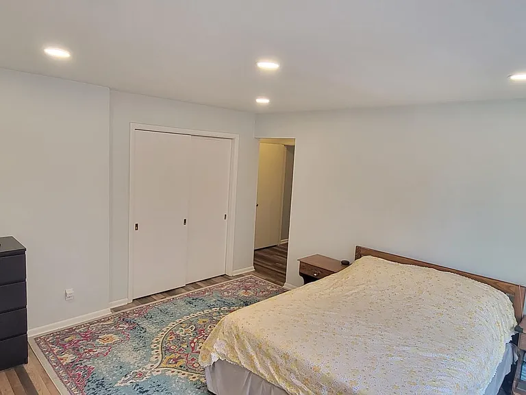 19425 Van Aken Blvd #411 — Photo 8