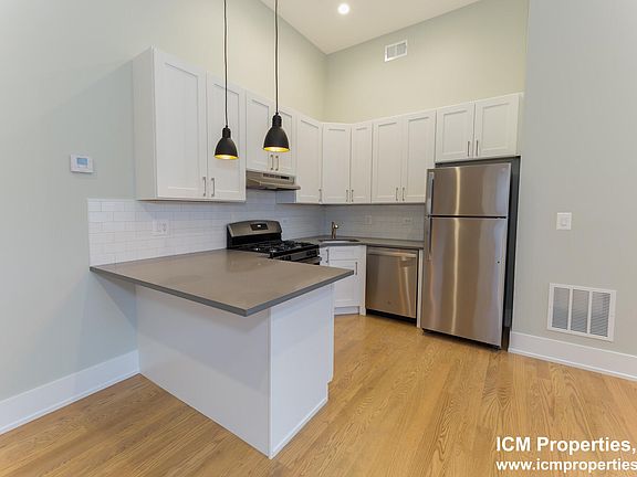 4th image of 1247 N Hoyne Ave #2RS