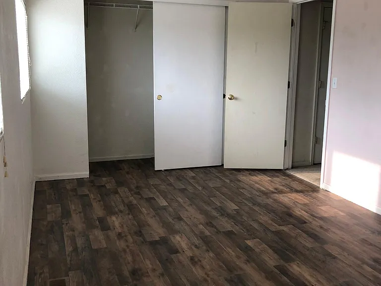 10984 York St — Photo 6
