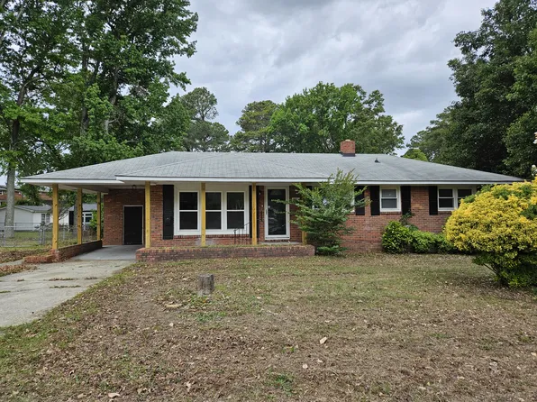 853 Shannon Dr, Fayetteville, NC 28303