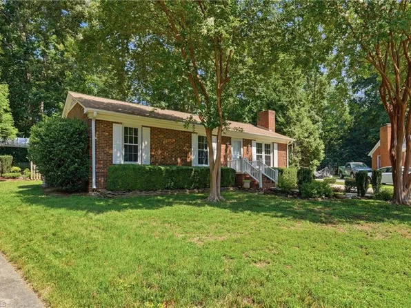 701 N Dale Ct, Burlington, NC 27215