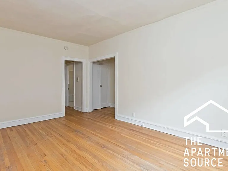 1335-37 W Touhy Ave #1N — Photo 5