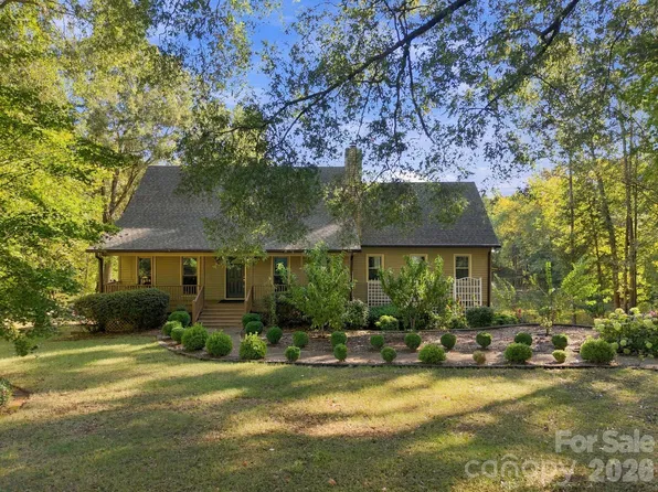 3400 Jonesberry Rd, Matthews, NC 28105