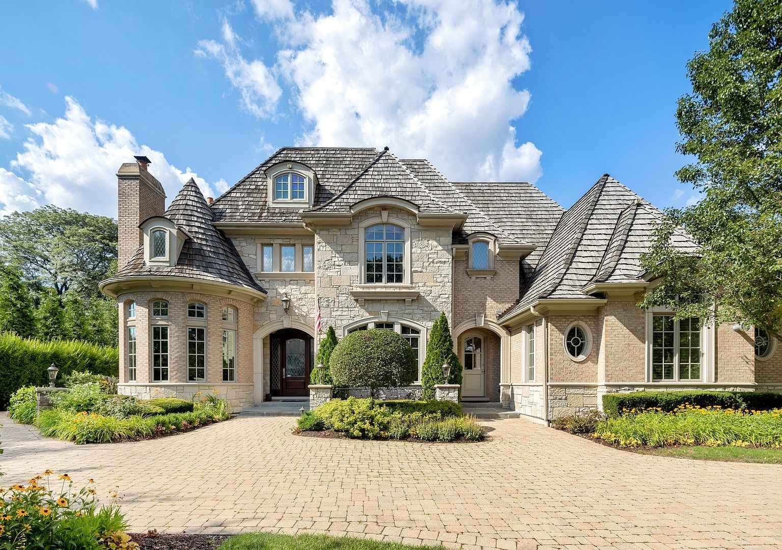 10 Sheffield Ln, Oak Brook, IL 60523 | Zillow