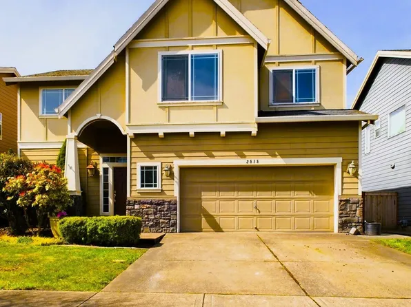 2515 Roger Smith Dr, Newberg, OR 97132